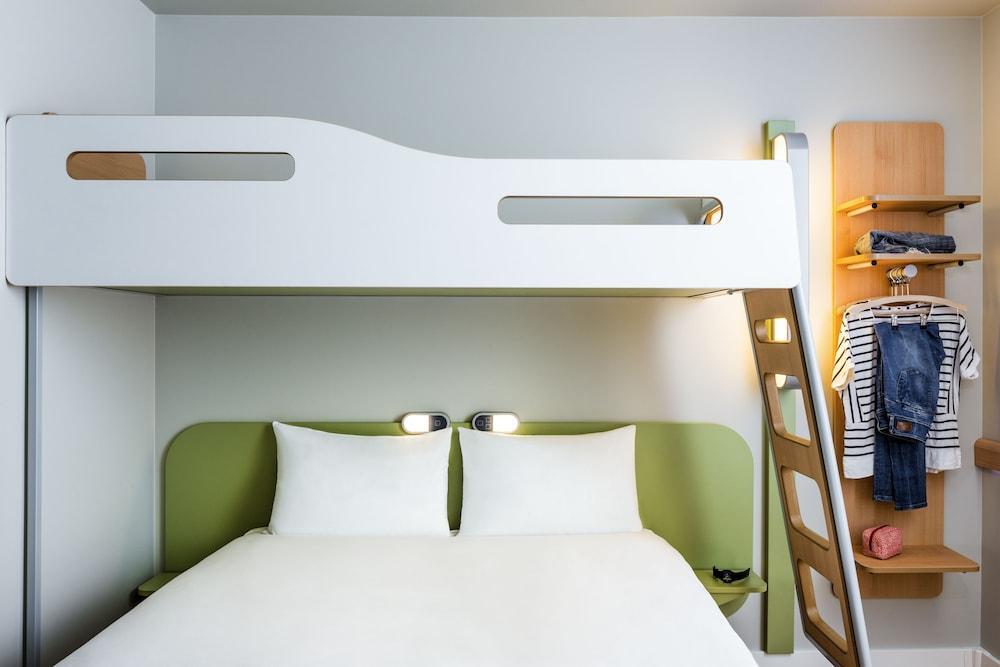 Hotel Ibis Saint Quentin En Yvelines - Velodrome Montigny-le-Bretonneux Zewnętrze zdjęcie