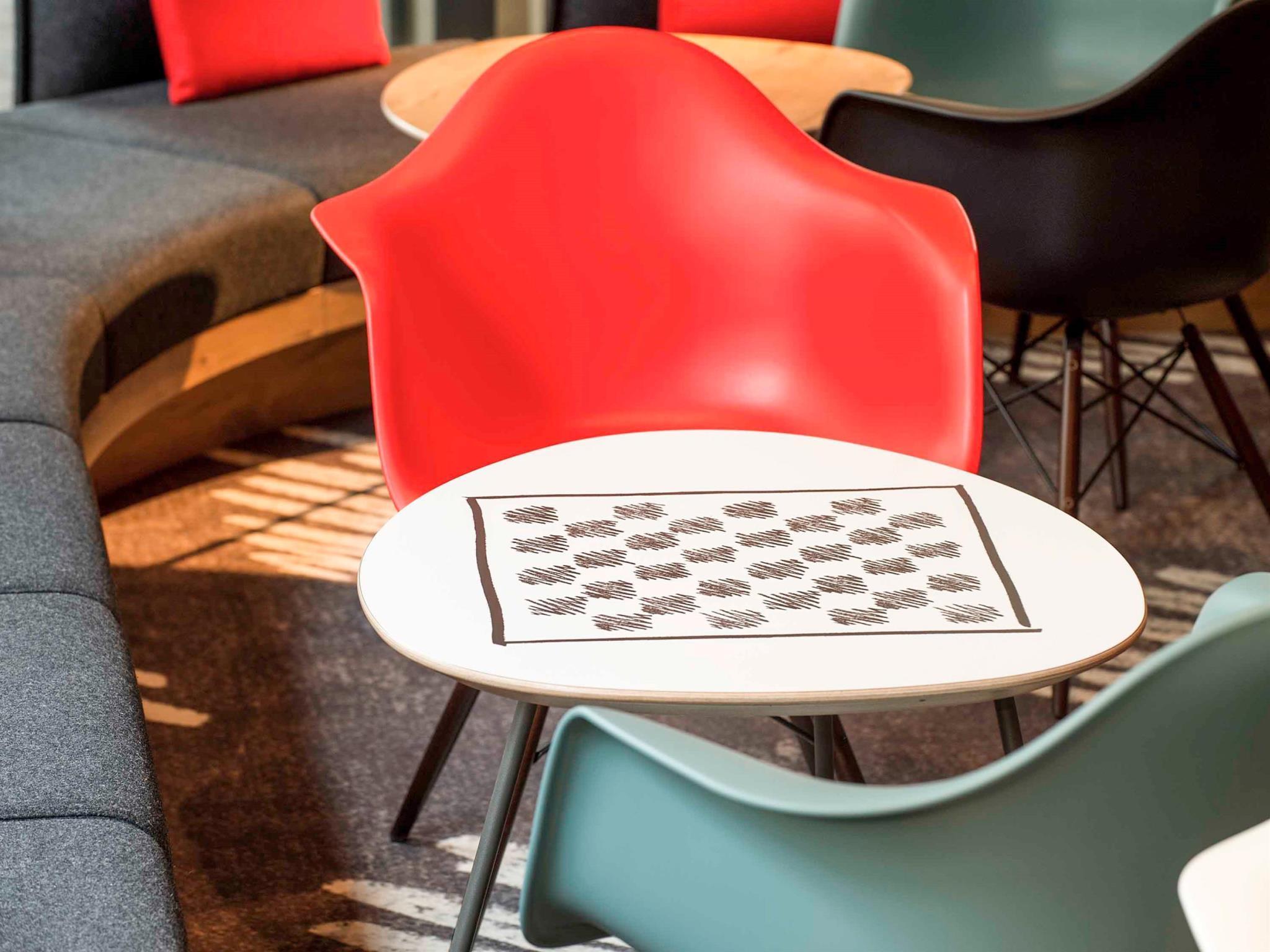 Hotel Ibis Saint Quentin En Yvelines - Velodrome Montigny-le-Bretonneux Zewnętrze zdjęcie