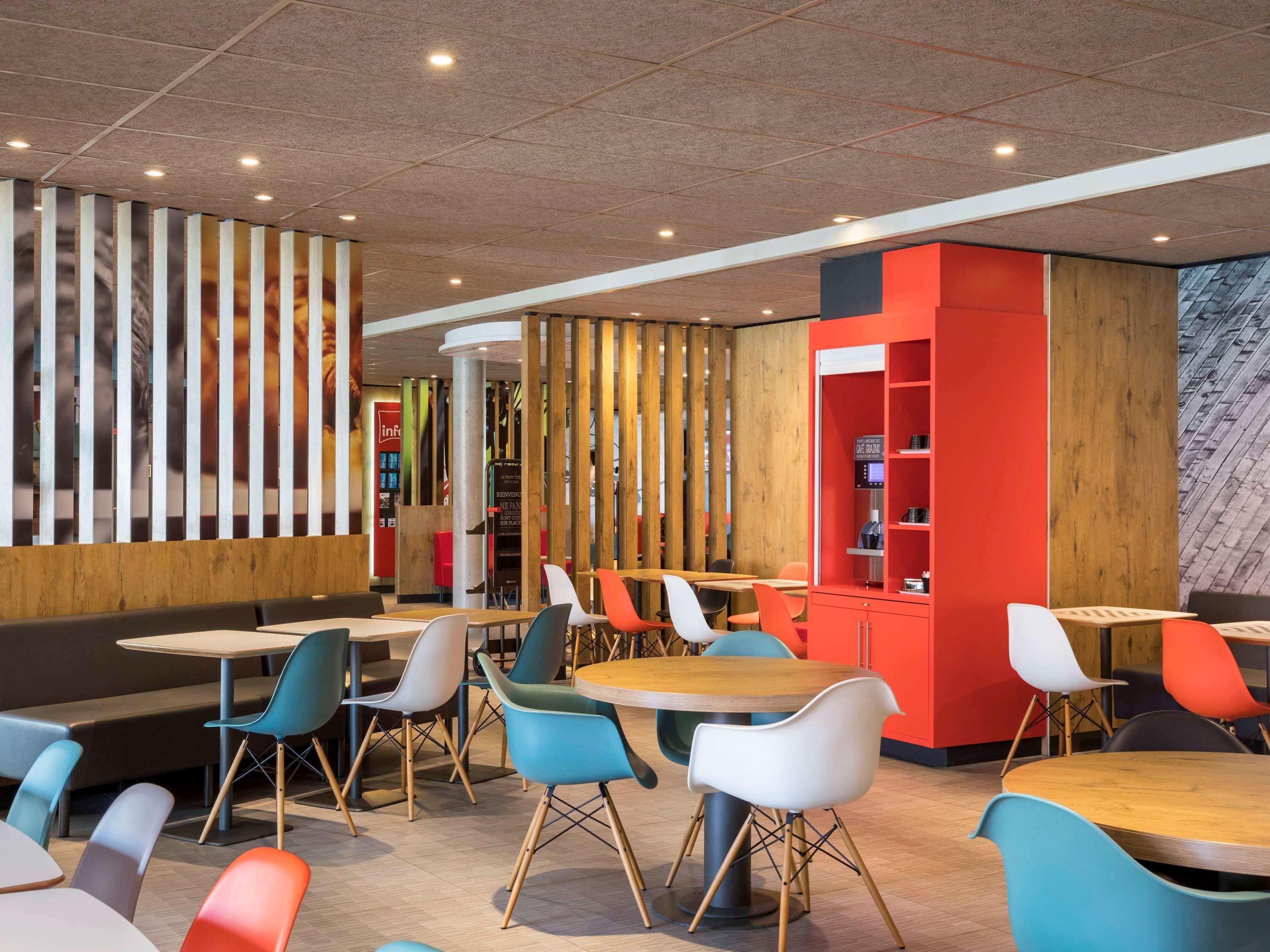 Hotel Ibis Saint Quentin En Yvelines - Velodrome Montigny-le-Bretonneux Zewnętrze zdjęcie