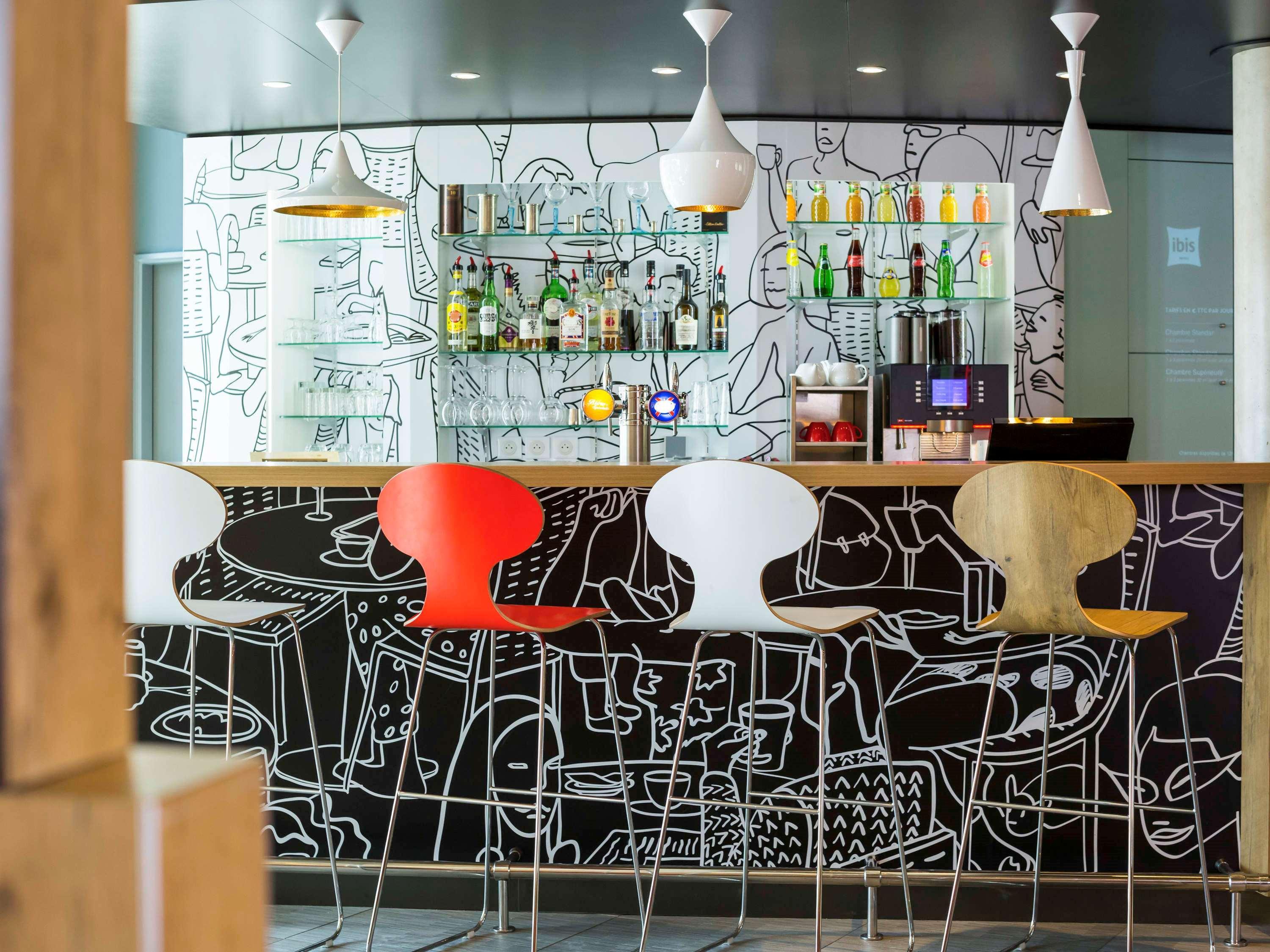 Hotel Ibis Saint Quentin En Yvelines - Velodrome Montigny-le-Bretonneux Zewnętrze zdjęcie