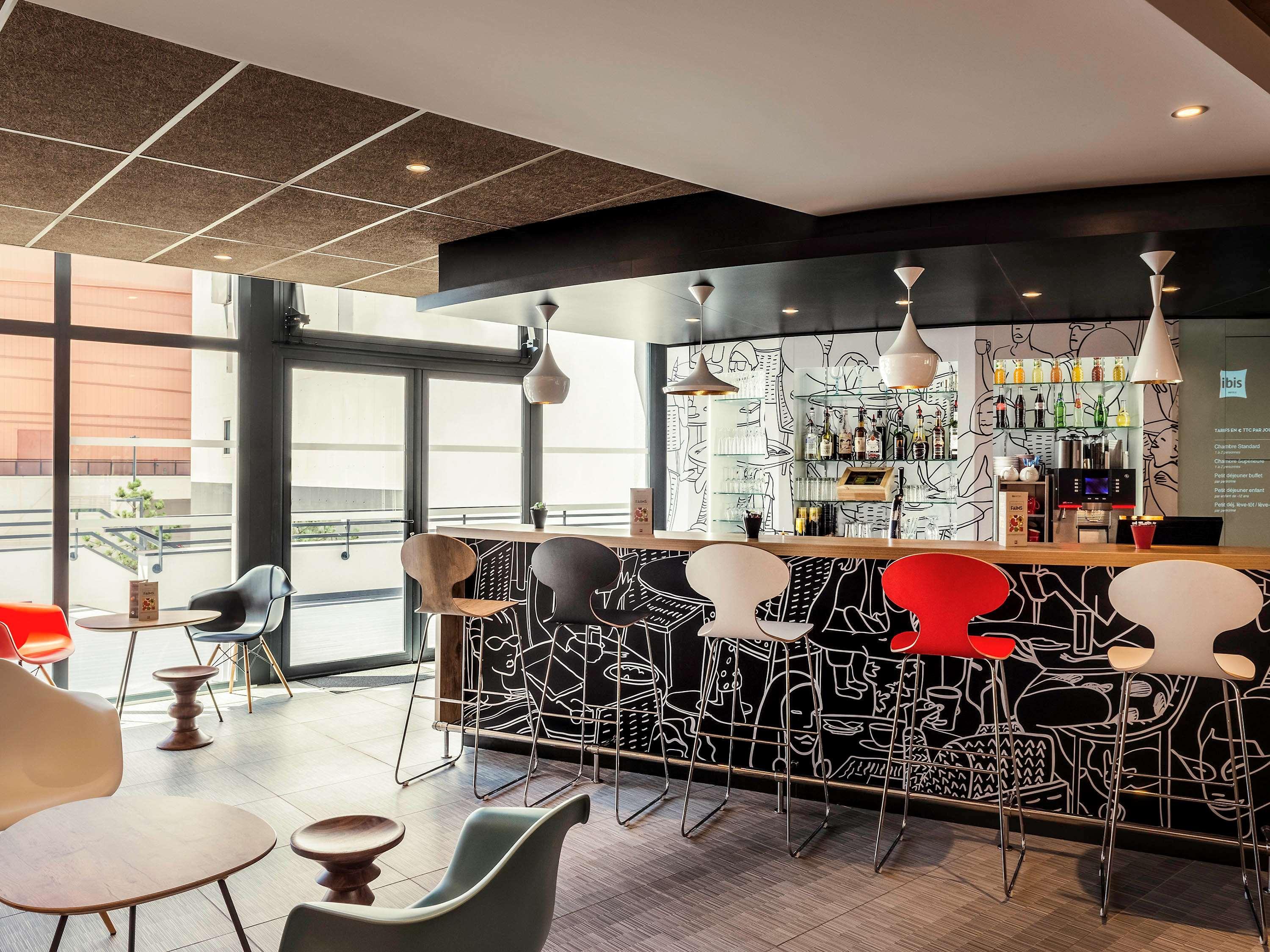 Hotel Ibis Saint Quentin En Yvelines - Velodrome Montigny-le-Bretonneux Zewnętrze zdjęcie