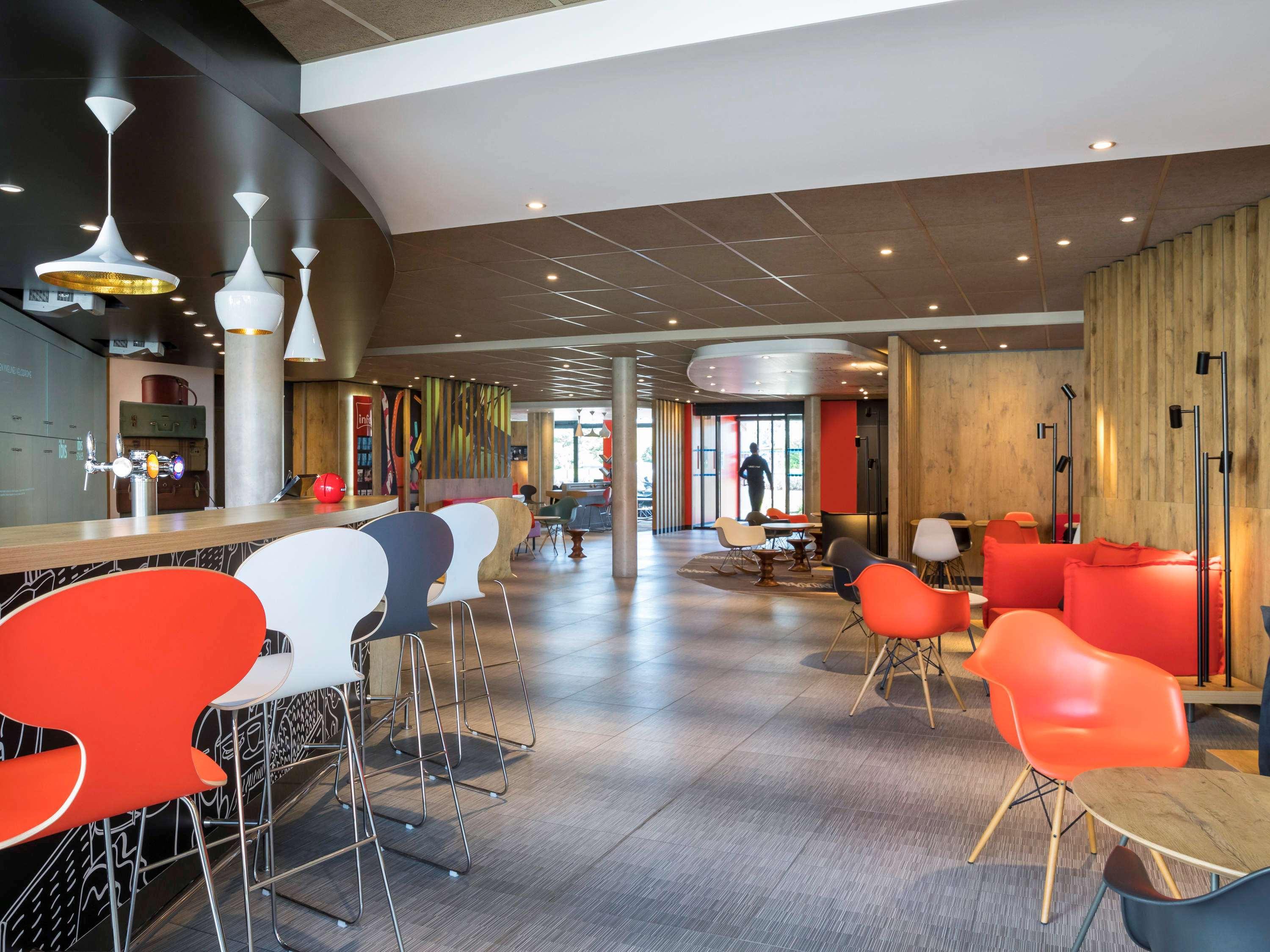Hotel Ibis Saint Quentin En Yvelines - Velodrome Montigny-le-Bretonneux Zewnętrze zdjęcie