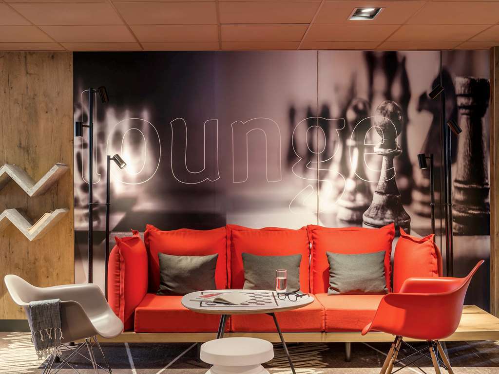 Hotel Ibis Saint Quentin En Yvelines - Velodrome Montigny-le-Bretonneux Zewnętrze zdjęcie