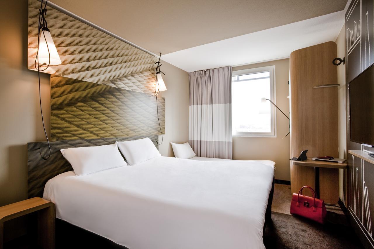 Hotel Ibis Saint Quentin En Yvelines - Velodrome Montigny-le-Bretonneux Zewnętrze zdjęcie